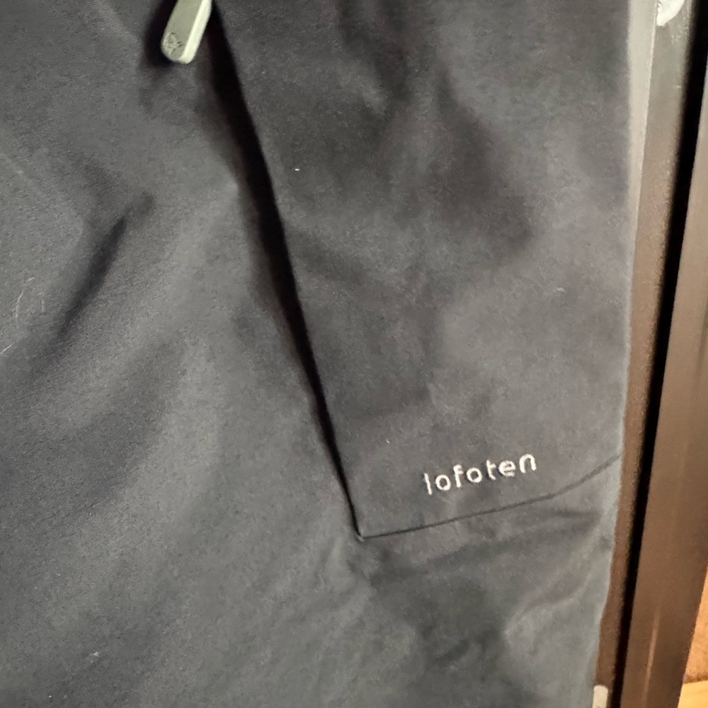 NWT Norrona Lofoten GORE-TEX PRO Plus Pant in Caviar Mens Large NWT - Picture 10 of 11